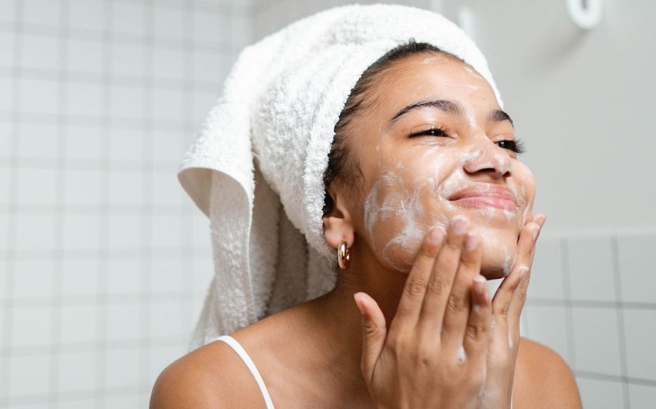 Routine beauté : L’indispensable nettoyage de peau
